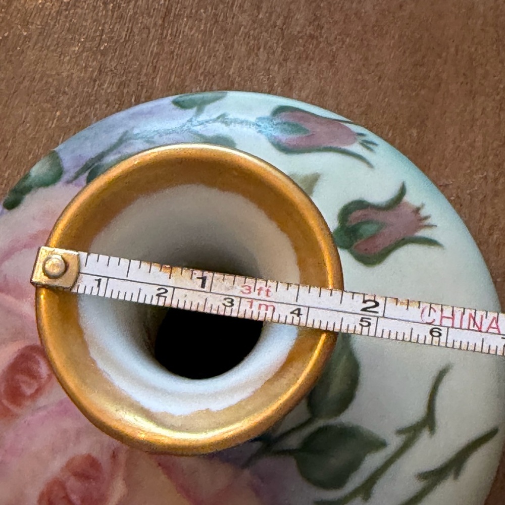 Vintage 1950’s Floral Porcelain 6” Vase. Signed | Delicate | Heritage | Pastel - Picture 5 of 7